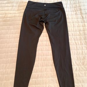 lululemon Mid-Rise Wunder Under Leggings